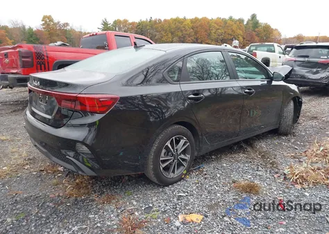 2024 Kia Forte Lxs из США, поврежденный, VIN 3KPF24AD8RE742440